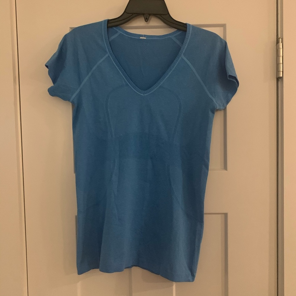 Swiftly Tech V neck Short Sleeve Crew